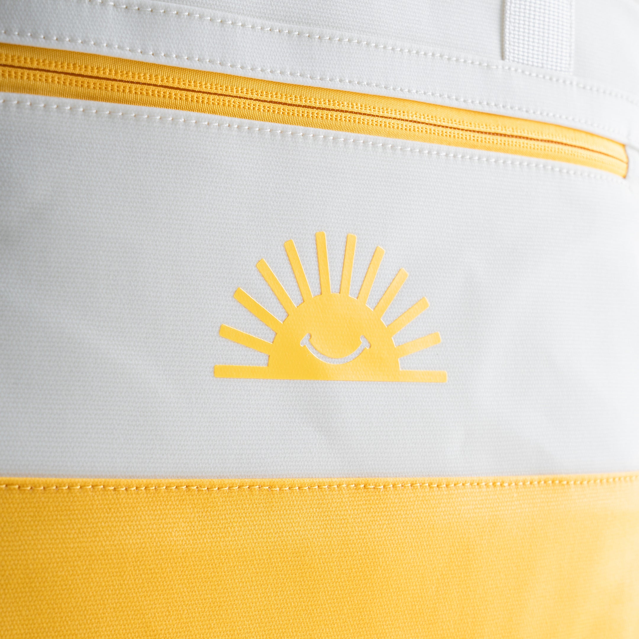 Premium Beer Duffle - Cerveza